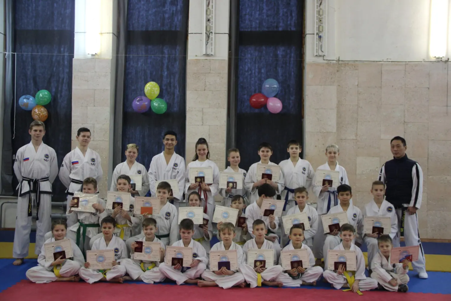 Аттестация на белые и цветные пояса